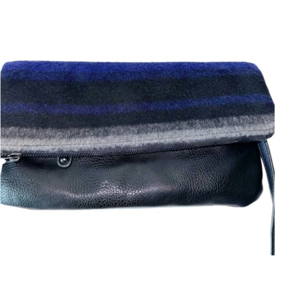 Sondra Robert’s Foldover Leather Shoulder/Clutch Blue Stripe Woven Wool Flap Y2K - Picture 5 of 8